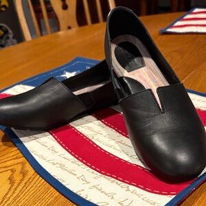Born Elegant Black Women's Loafers, Excellent Condition, Leather Uppers, 8.5M